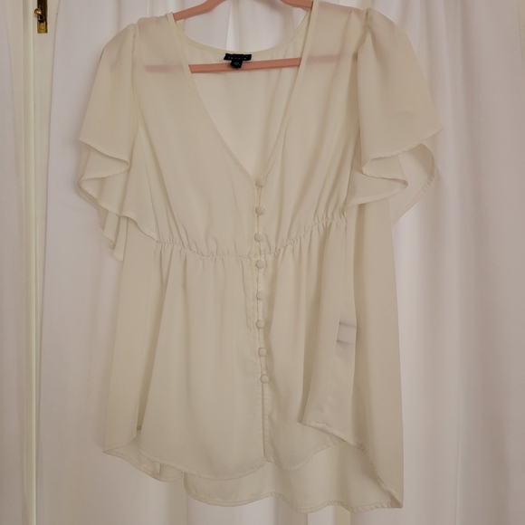 torrid Tops - White Torrid v- neck button down flowy top